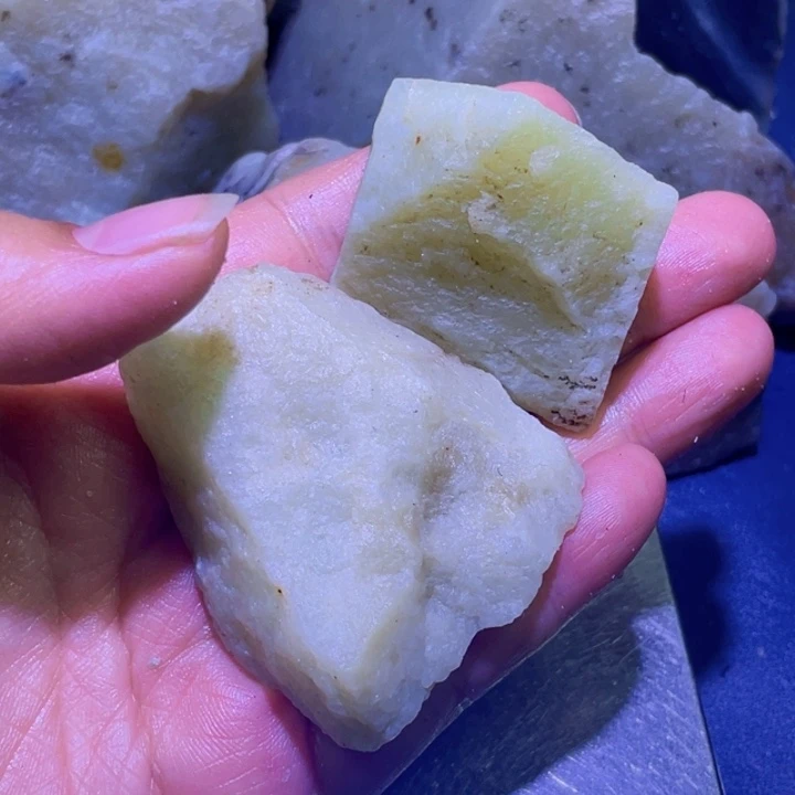 和田玉未镶嵌珠宝半成品