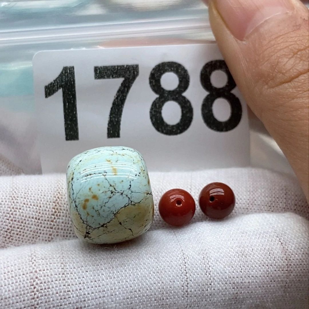 南红玛瑙颈饰未镶嵌