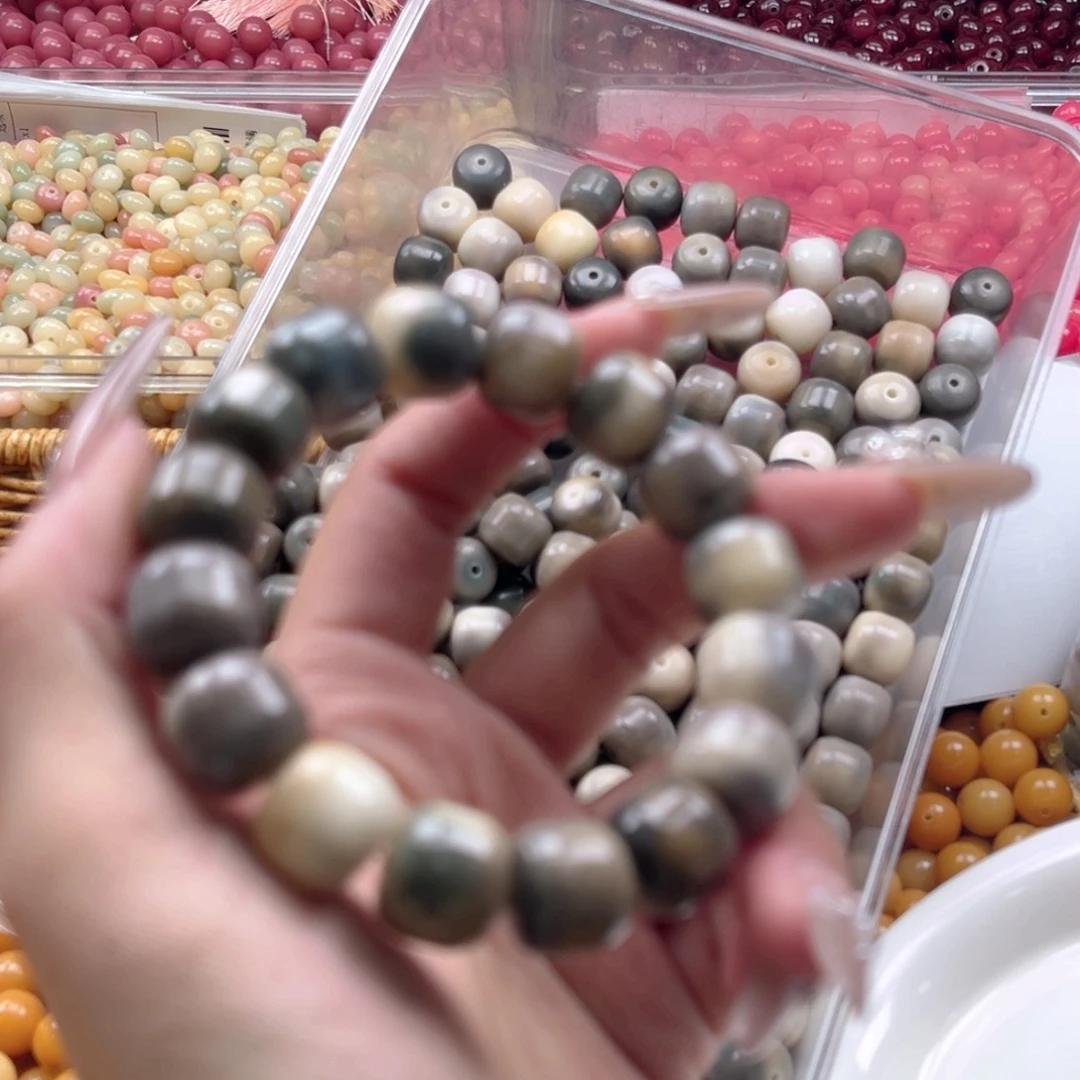 白玉菩提吊坠z14mm30颗。汉堡