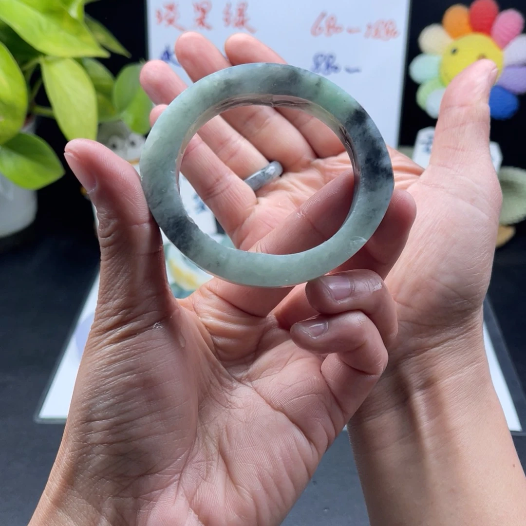 【闪购商品】定制翡翠55-60贵妃未镶嵌手镯