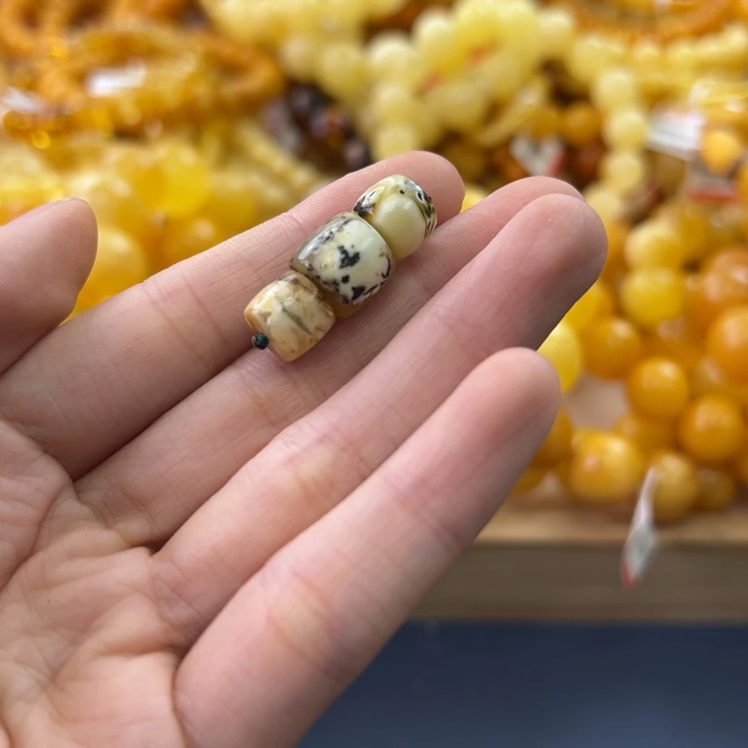 未镶嵌琥珀珠宝奇石