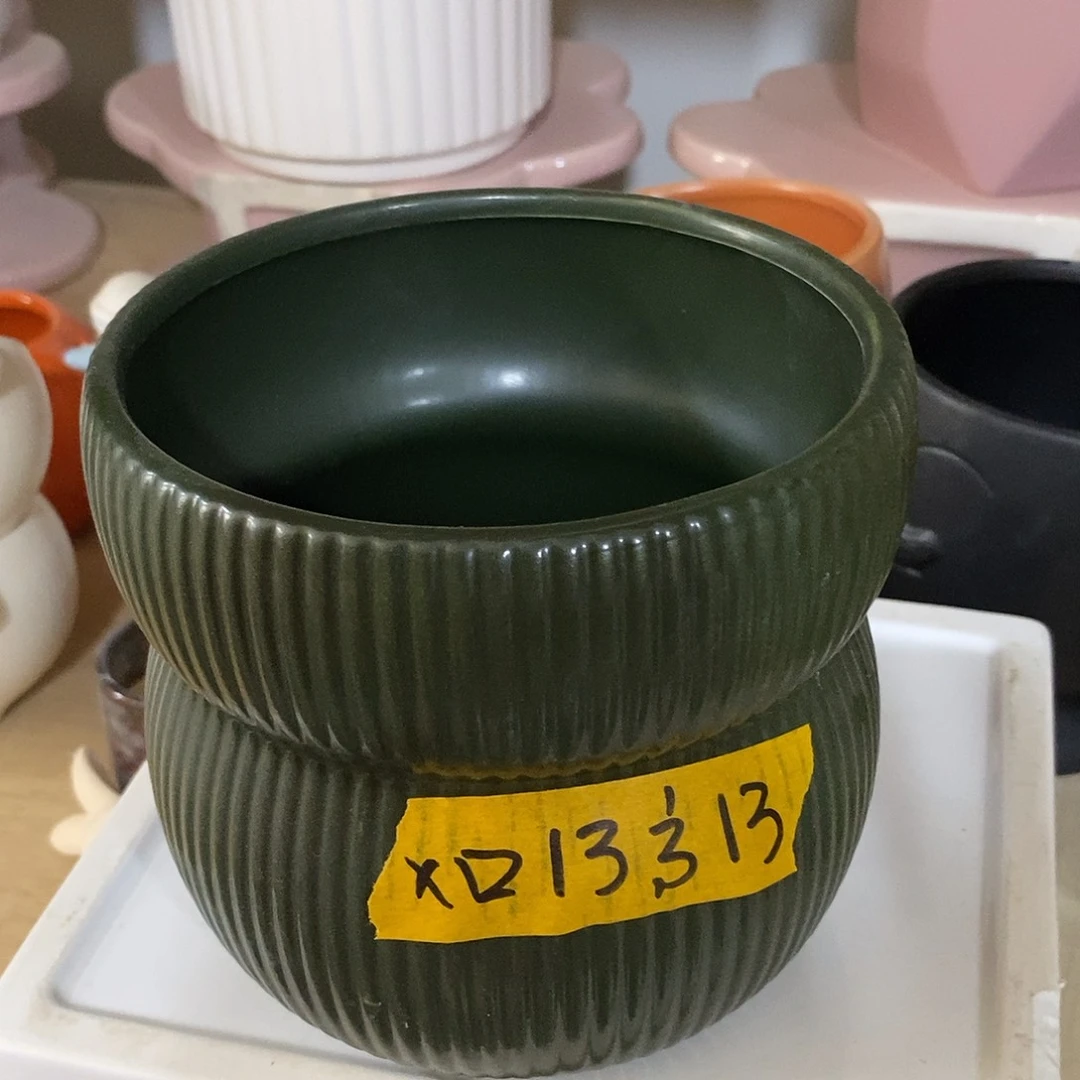 摆件陶盆有孔 瑕疵介意勿拍