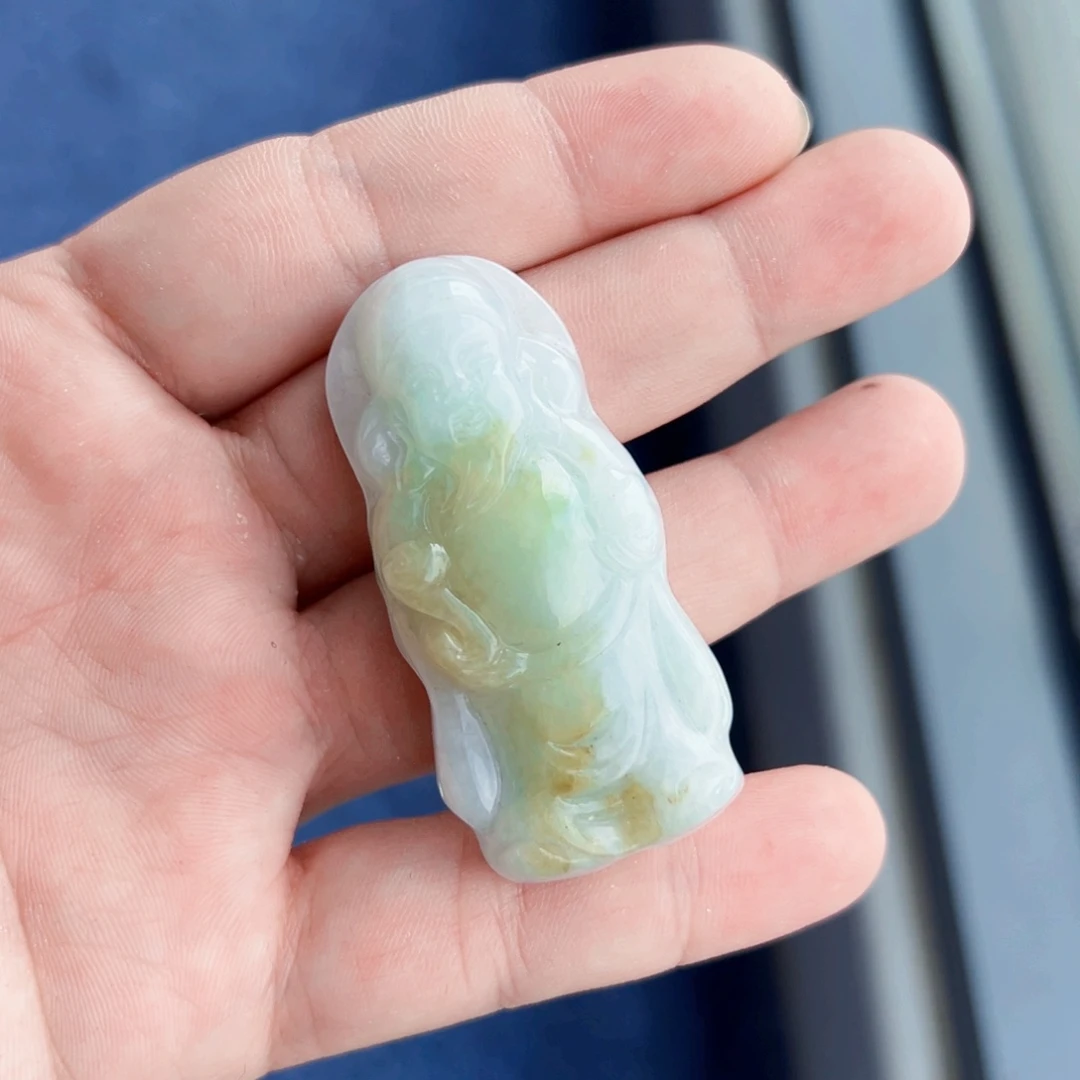 翡翠未镶嵌颈饰挂件