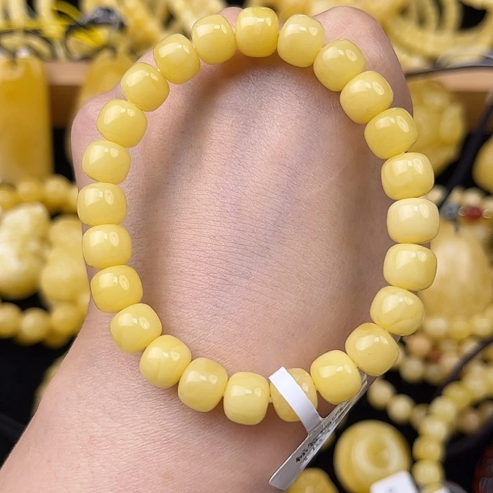 琥珀未镶嵌颈饰琥珀