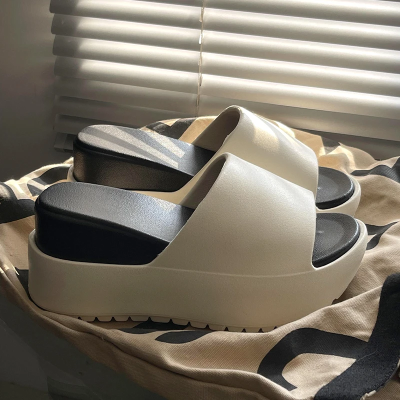 8cm厚底凉拖鞋女夏季沙滩海边防滑小个子增高踩屎感eva凉拖鞋外穿