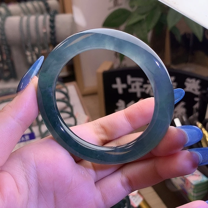 未镶嵌手镯翡翠52