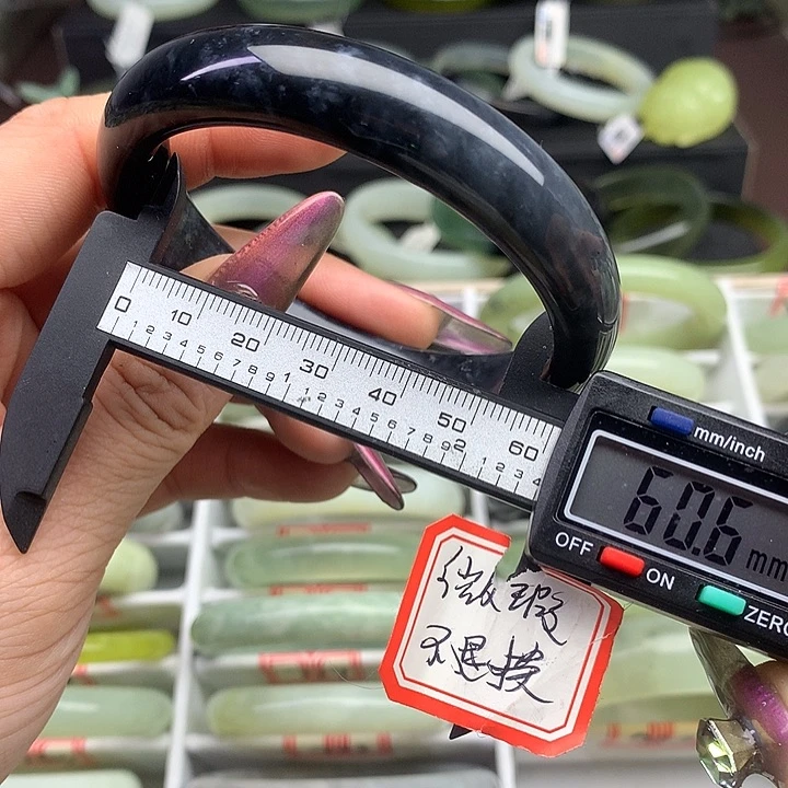 蛇纹石玉手镯未镶嵌783