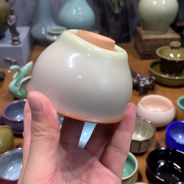 龙泉青瓷猪油冻流釉