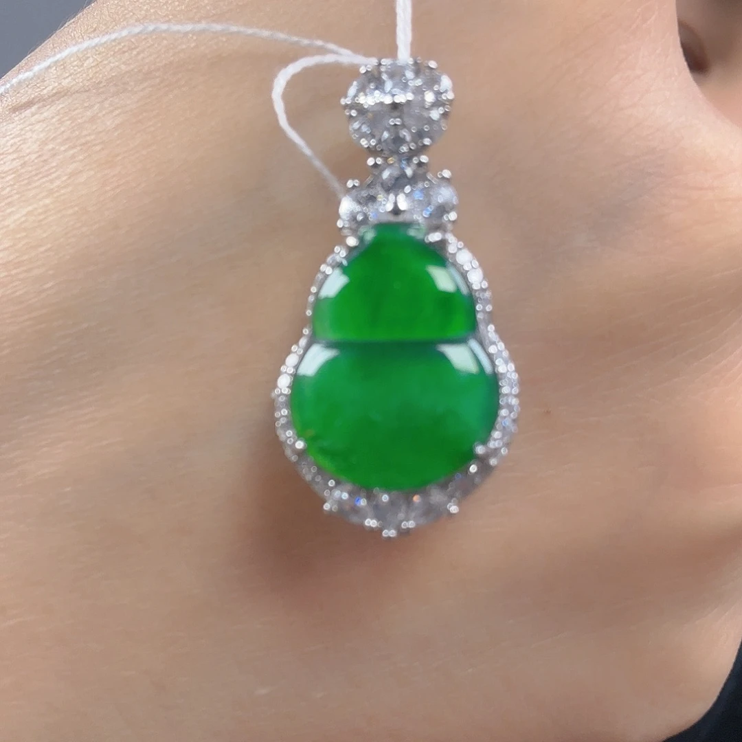 佩***儿翡翠银S925镶嵌吊坠(不含链)