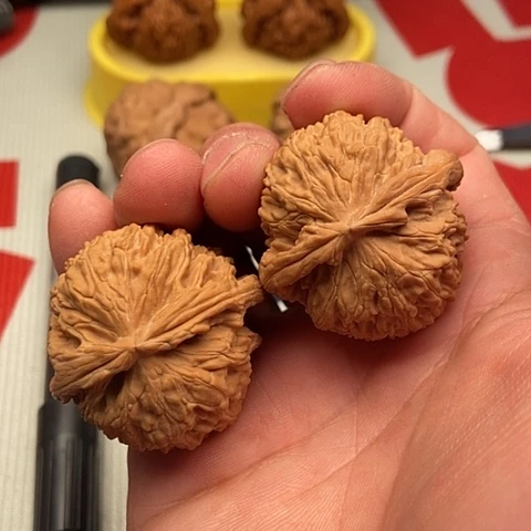 M***6文玩核桃把件白狮子