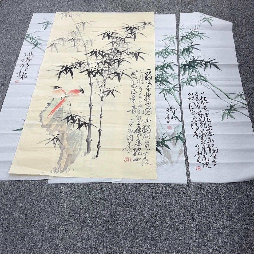 国画卖字画的小男孩