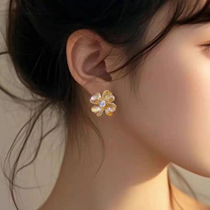 铜合金耳饰 香槟色花朵耳钉法式轻奢高级感耳环N2551