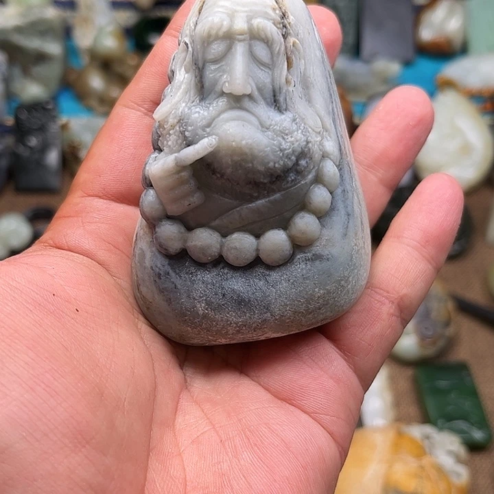 和田玉未镶嵌把件徐*生