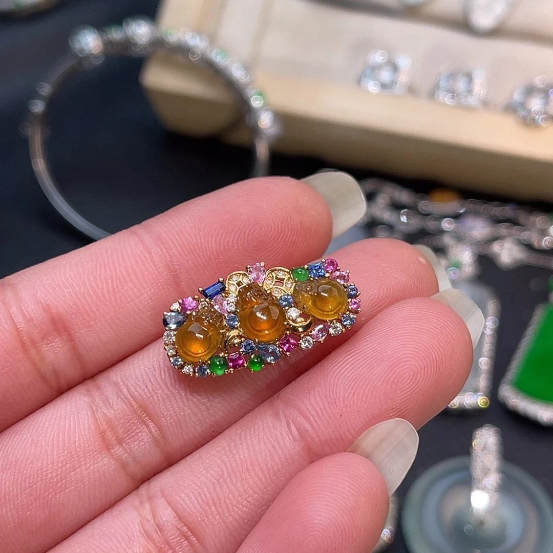 翡翠18K金镶嵌颈饰金蟾