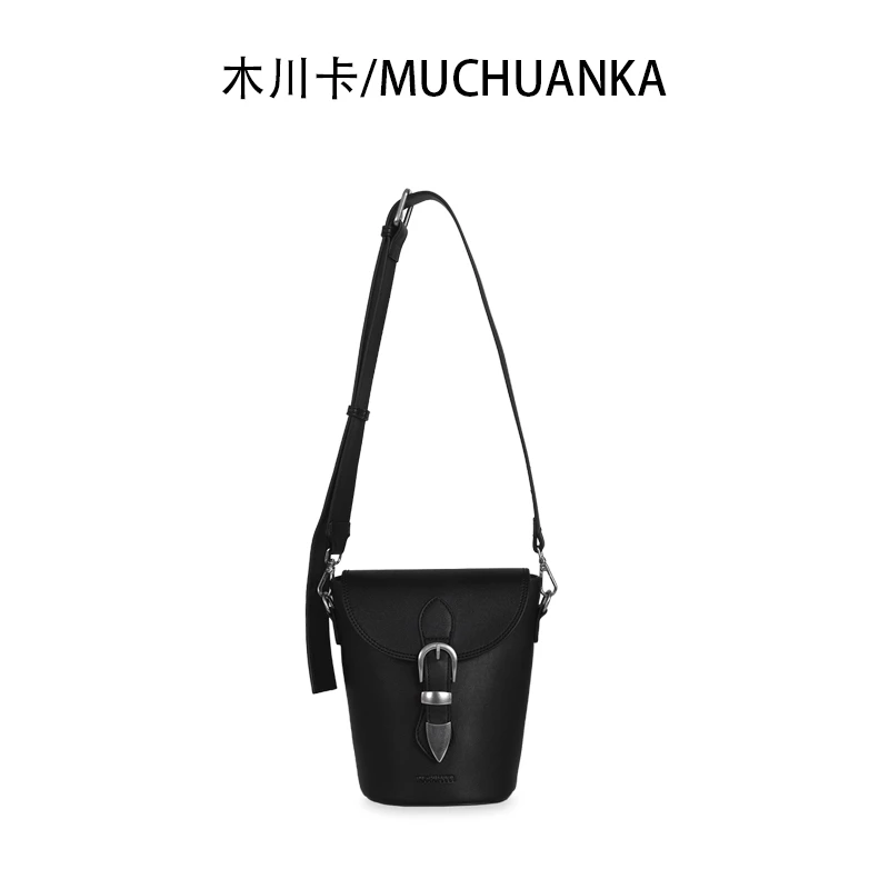 木川卡原创小众腋下单肩水桶包金属扣时髦黑色高级托特包通勤轻奢
