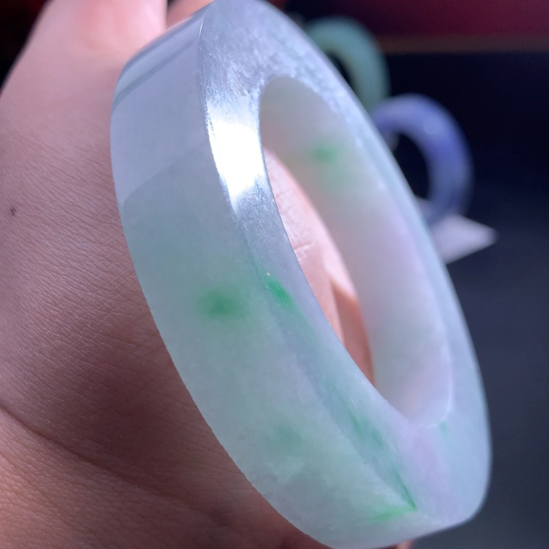 定制翡翠未镶嵌翡翠手镯