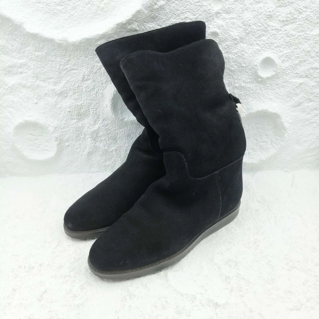 99新 FERRAGAMO/菲拉格慕 黑色绒面靴子女士/35码/非全新