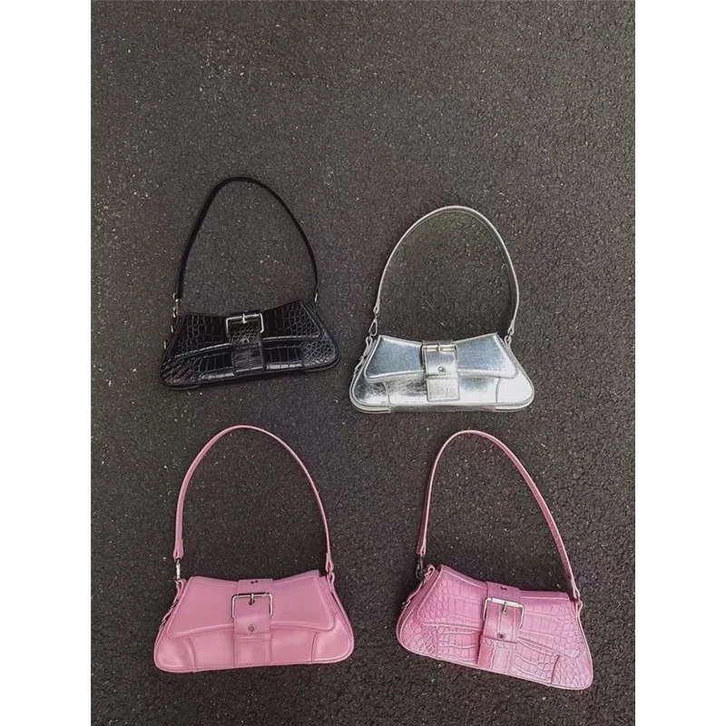 韩国小众ins甜酷辣妹时髦摩登金属链条单肩手提中古腋下包法棍包