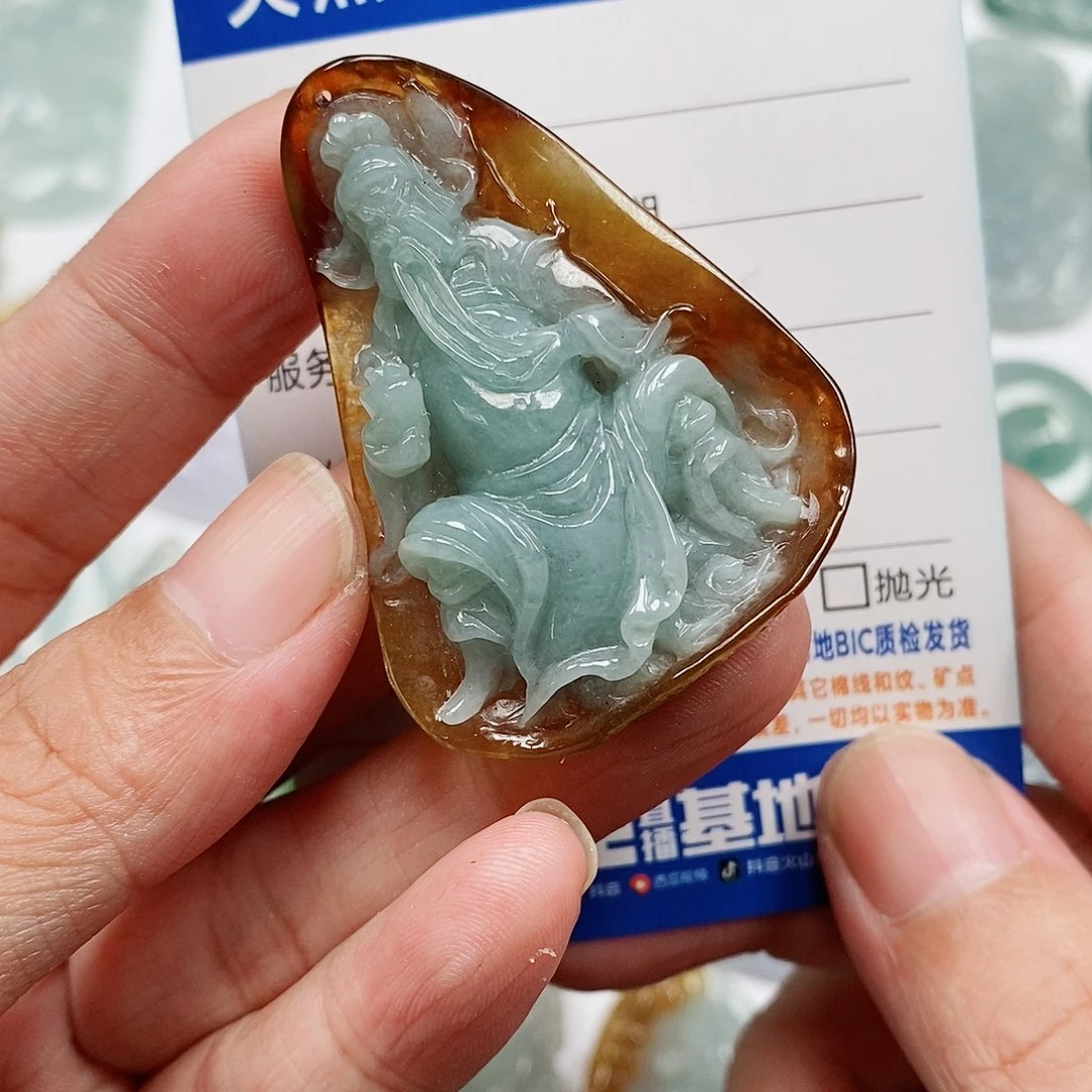 颈饰未镶嵌翡翠关公
