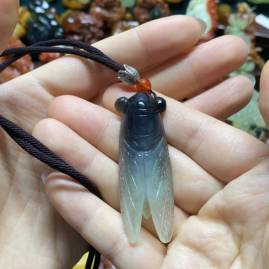 岫玉未镶嵌吊坠(赠链)