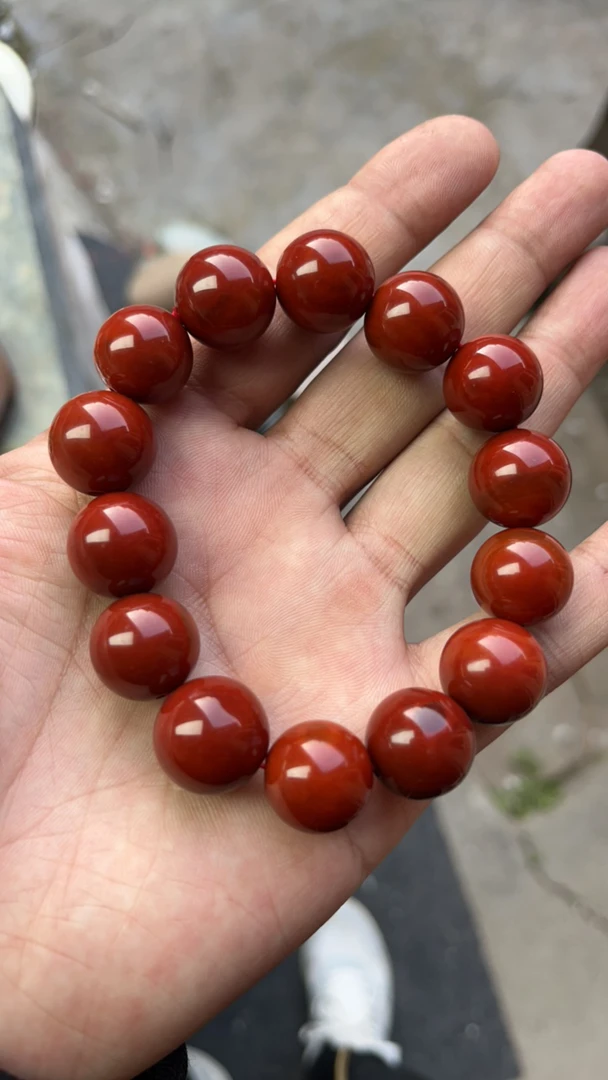 16红玛瑙手串高品质