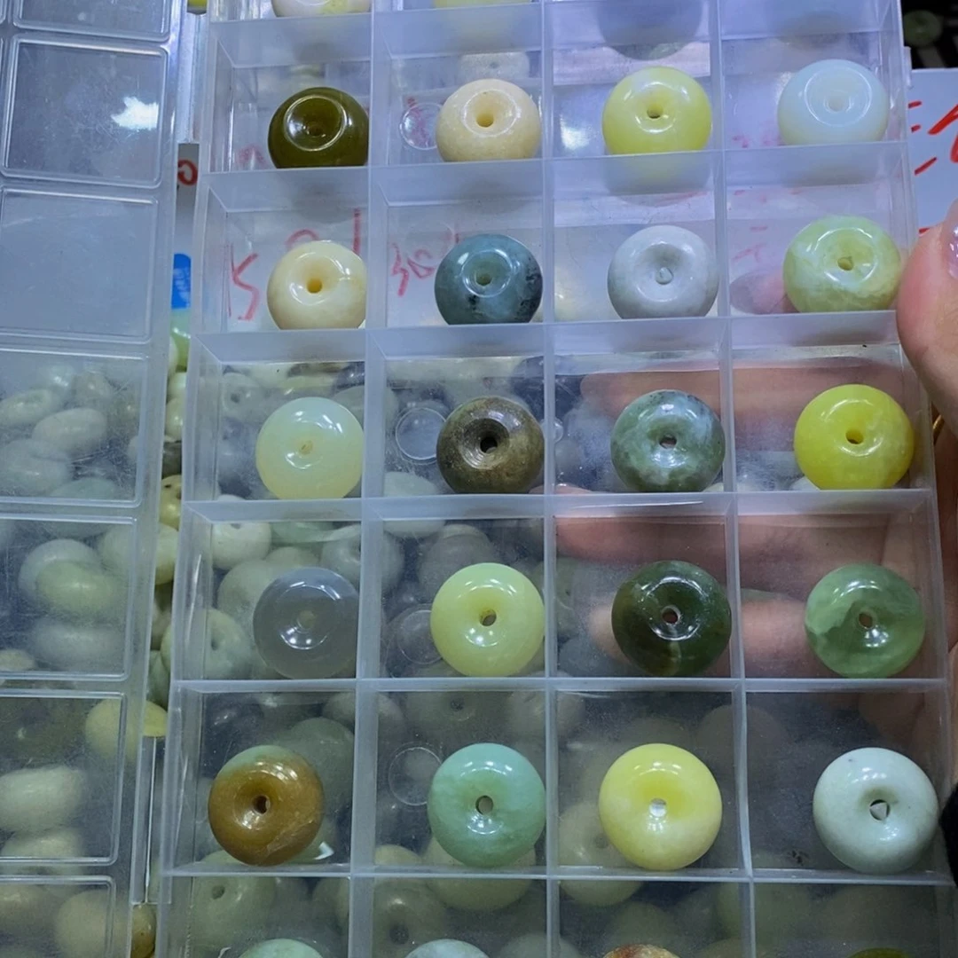 合金蛇纹石玉颈饰13