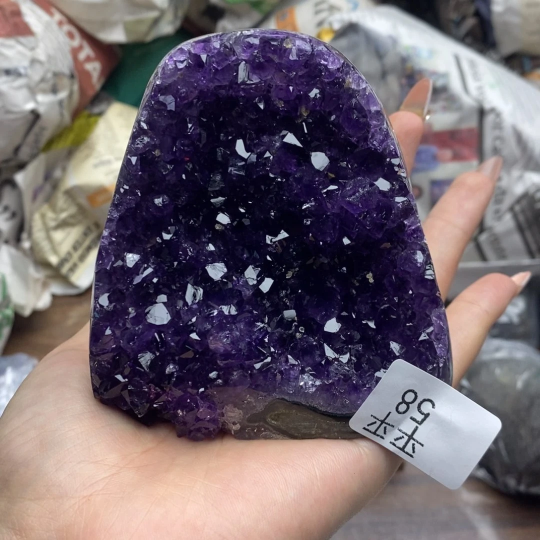 乌拉圭未镶嵌紫晶