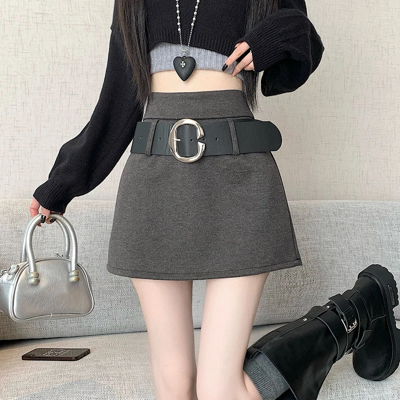 洋气衣服女2025年冬季新款韩版辣妹修身显瘦毛呢百搭高腰包臀A字