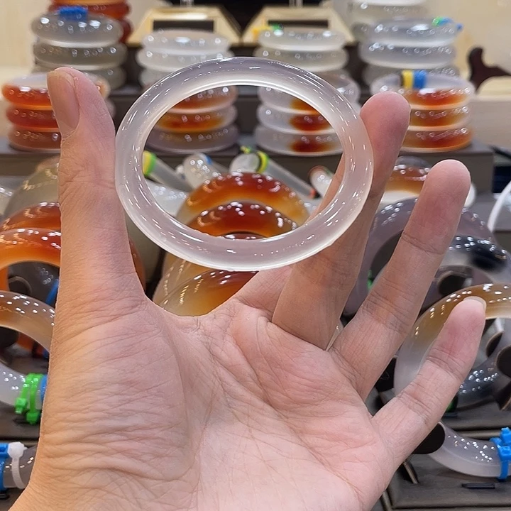 玛瑙/玉髓未镶嵌手镯1