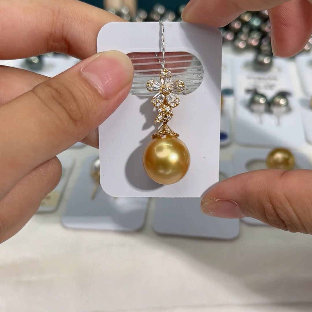 18K金镶嵌南洋金珠海水珍珠浓金13-13.5mm