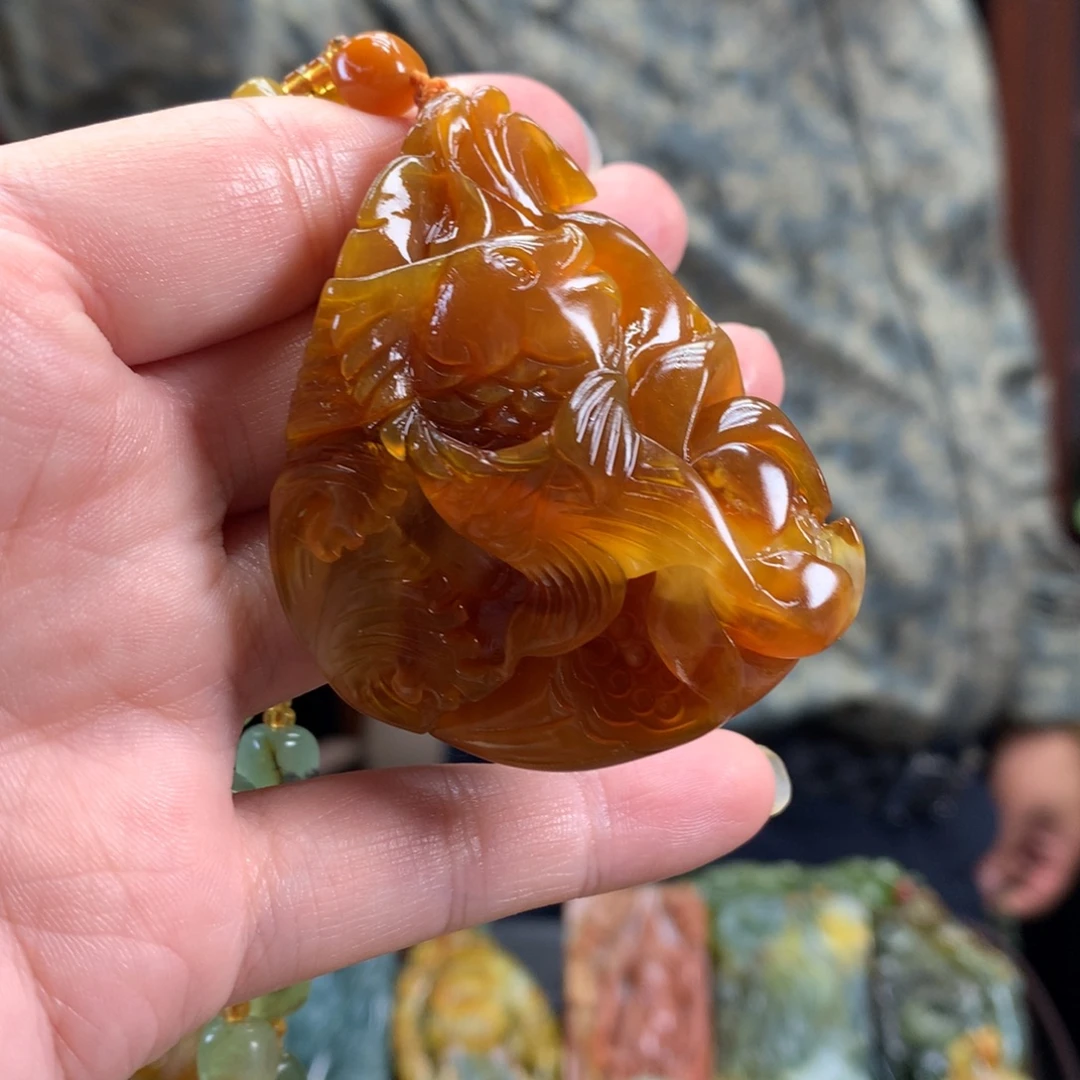 未镶嵌蛇纹石玉颈饰