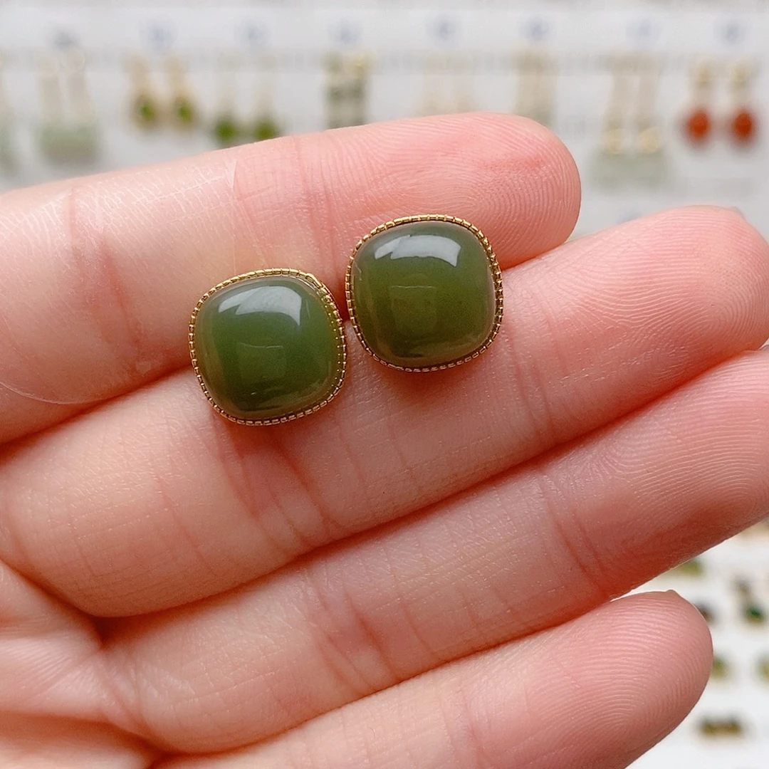 不***事和田玉银S925镶嵌耳饰