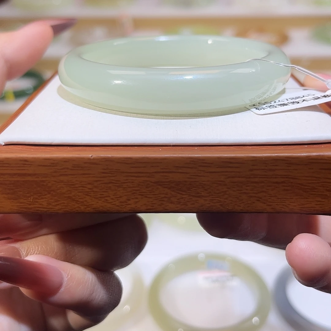 和田玉未镶嵌手镯且末蓝