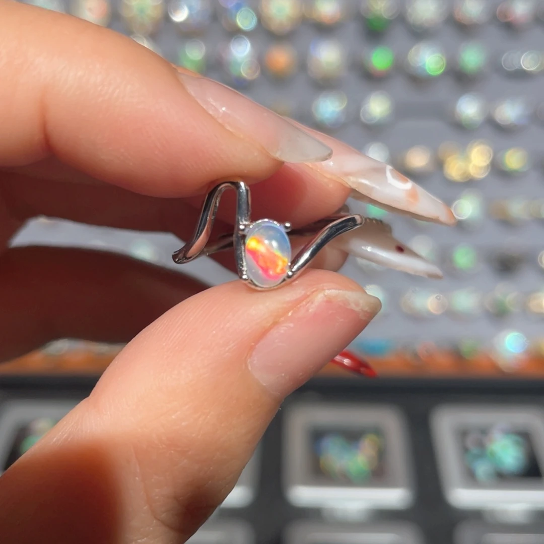 欧泊欧泊戒指银S925镶嵌