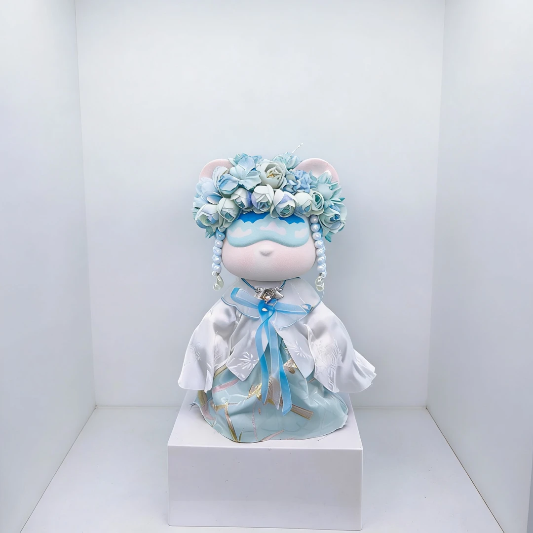 熊猫潮玩 蓝色簪花   32厘米创意潮玩大号手工摆件潮流摆件