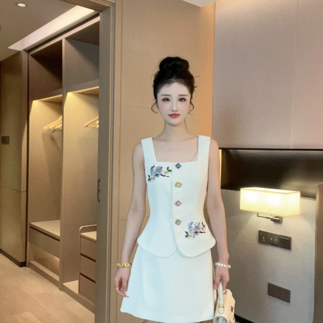 【点击新品预约】琪琪新款时尚两件套