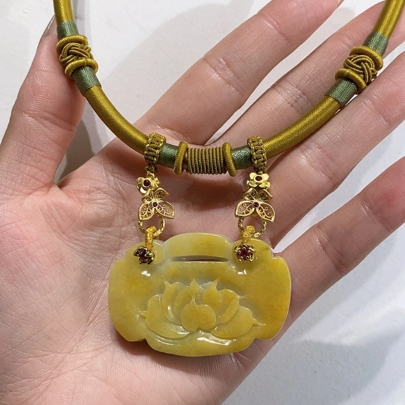 【闪购商品】颈饰未镶嵌翡翠