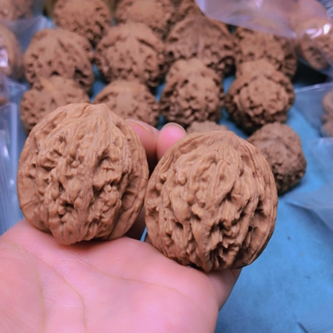 【闪购商品】摆件核桃39.5麦虎磕尖