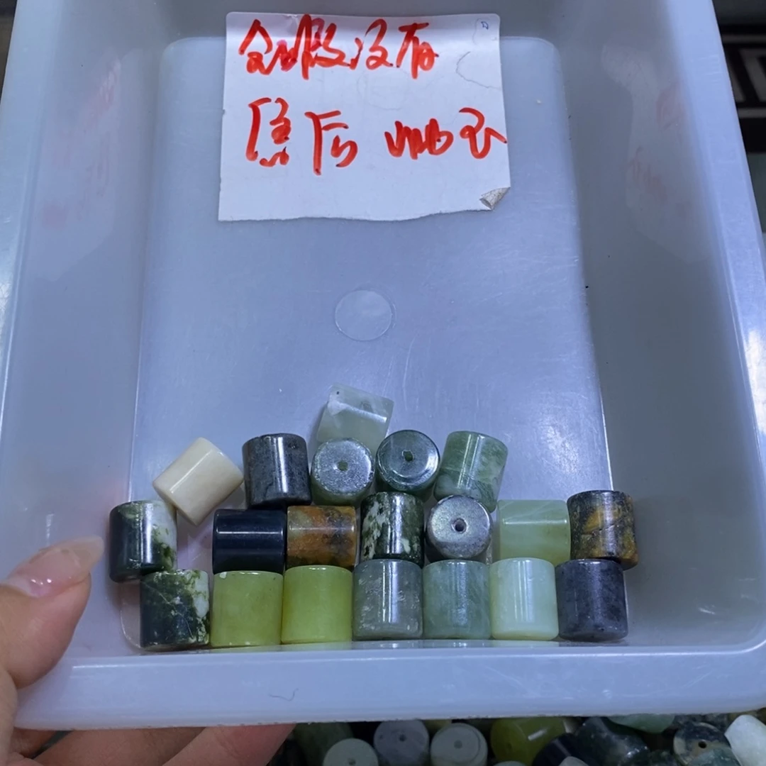 合金蛇纹石玉颈饰283