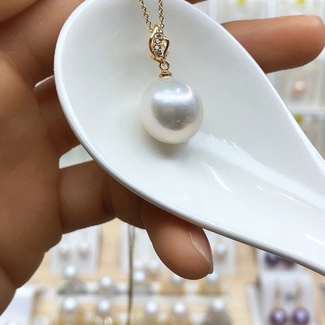 淡水珍珠颈饰合金