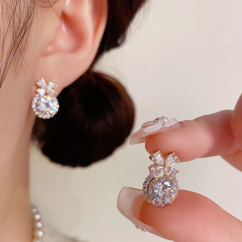 铜合金耳饰 超闪小众轻奢银针满钻设计感蝴蝶结时尚精致耳环甜美