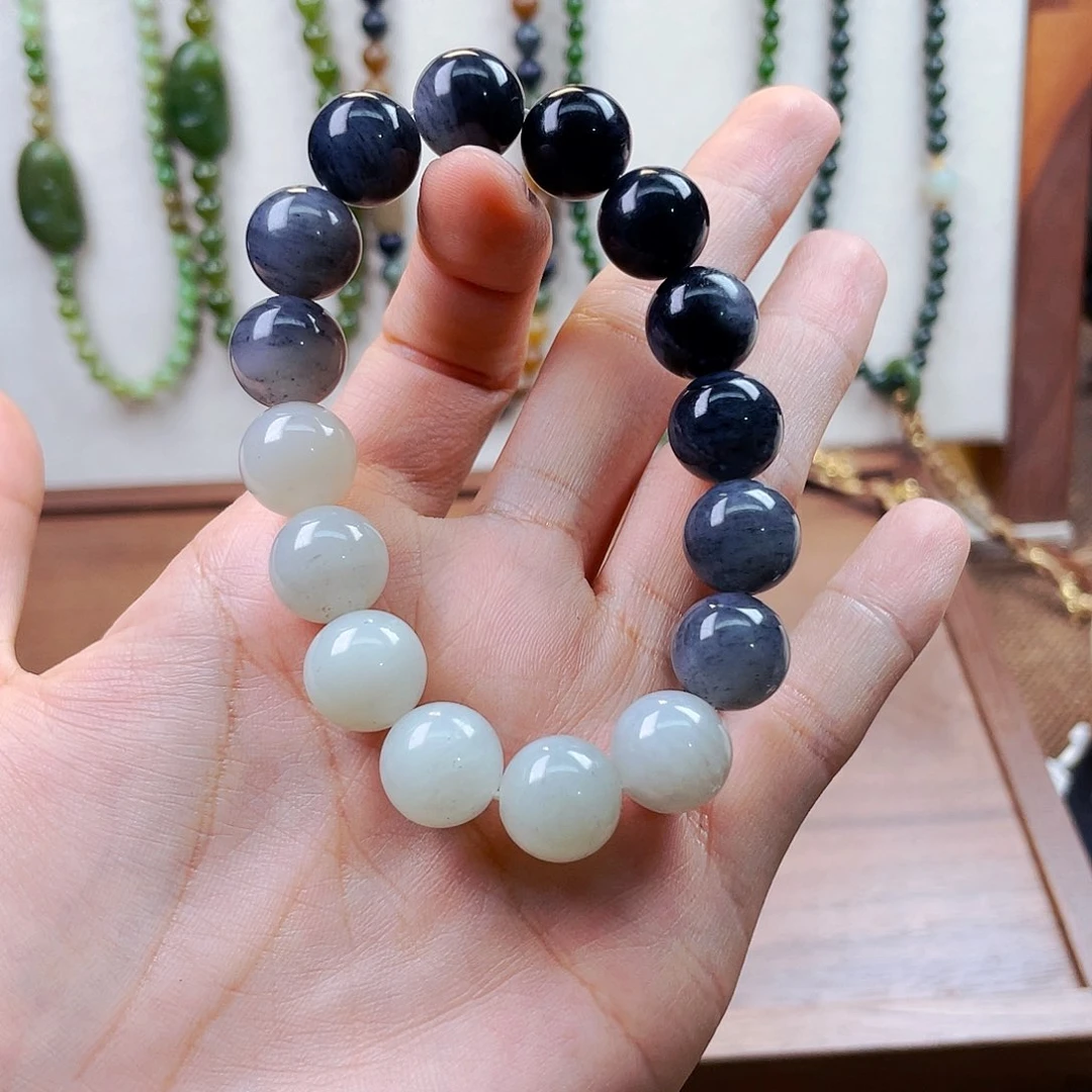 未镶嵌手链和田玉一**月