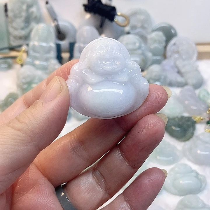翡翠未镶嵌颈饰佛公