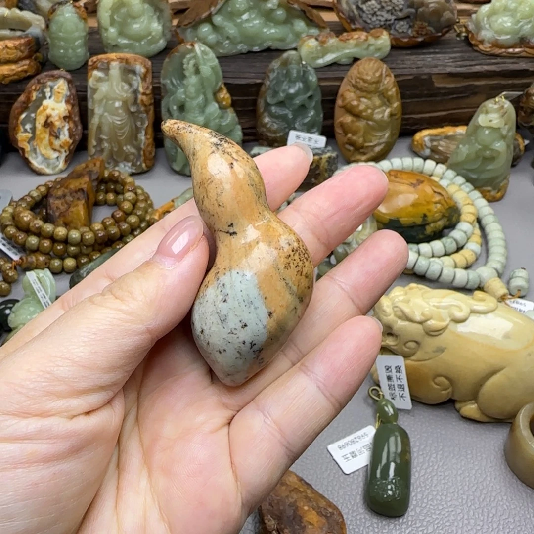 岫岩河磨玉（透闪石质玉）未镶嵌珠宝奇石