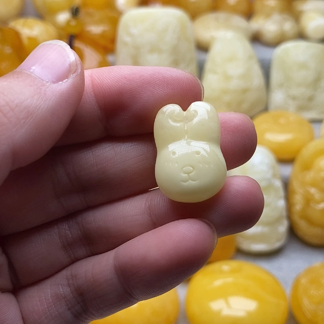 琥珀颈饰未镶嵌琥珀蜜蜡吊坠