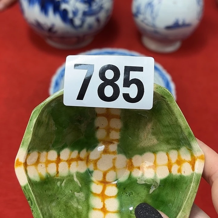 瓷片