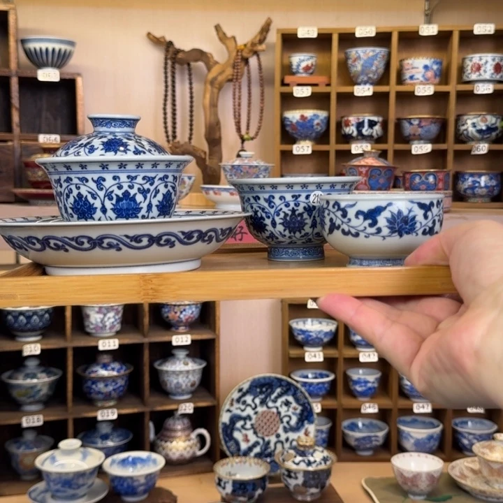 恳***会望月御品手绘青花缠枝莲套组