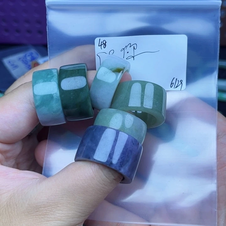 你***e翡翠戒指未镶嵌翡翠