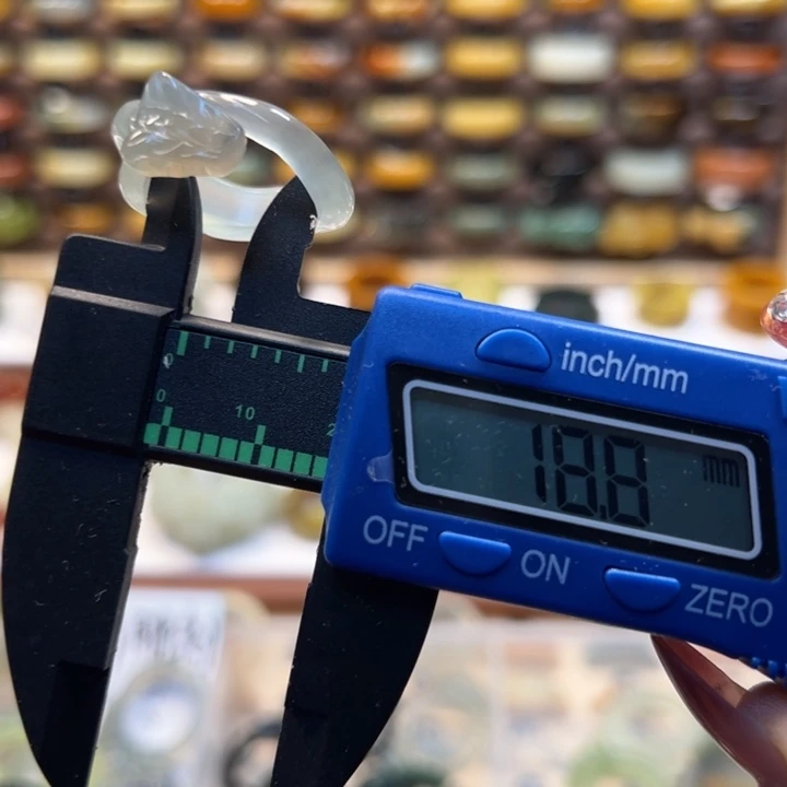 蛇纹石玉未镶嵌戒指港19号圈口蛇戒