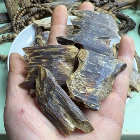 雨***人沉香碎屑沉香海南乌身31克